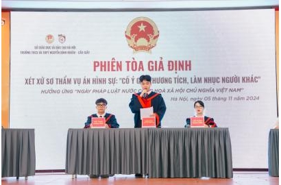 HÓA THÂN THÀNH HỘI ĐỒNG XÉT XỬ - NBKERS TỰ TIN THỂ HIỆN TÀI NĂNG TẠI PHIÊN TÒA GIẢ ĐỊNH TRONG CHƯƠNG TRÌNH